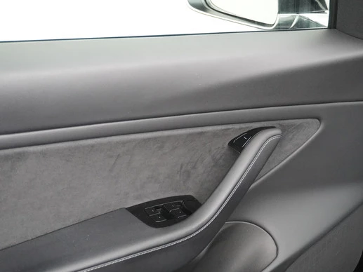 Tesla Model 3 - Afbeelding 24 van 30