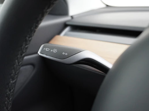 Tesla Model 3 - Afbeelding 29 van 30