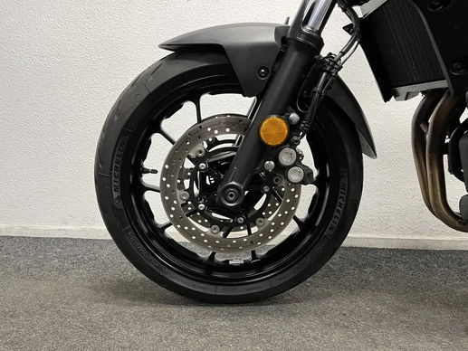 Yamaha MT 07 - Afbeelding 16 van 22