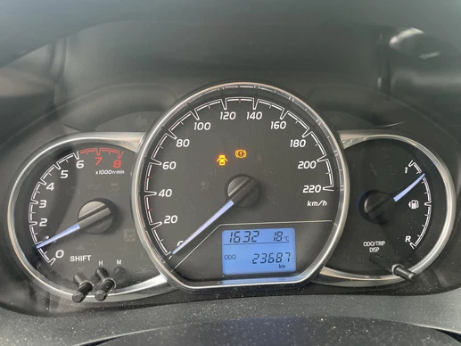 Toyota Yaris - Afbeelding 12 van 12