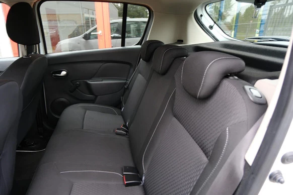 Dacia Sandero - Afbeelding 25 van 30