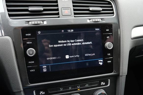 Volkswagen Golf - Afbeelding 16 van 30