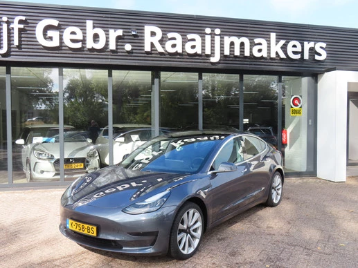 Tesla Model 3 - Afbeelding 1 van 17