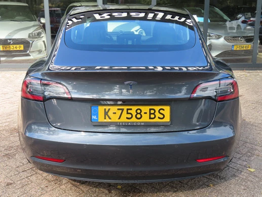 Tesla Model 3 - Afbeelding 9 van 17