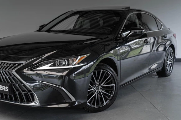 Lexus ES - Afbeelding 25 van 30