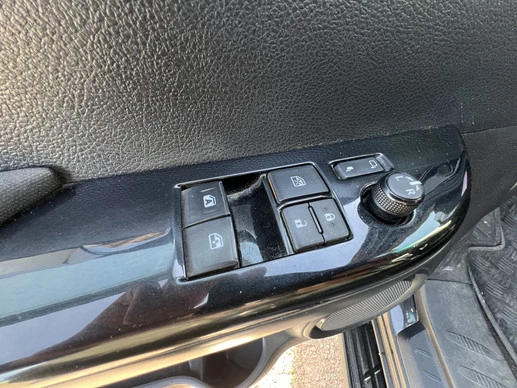 Toyota Hilux - Afbeelding 27 van 30