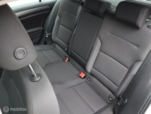 Volkswagen e-Golf - Afbeelding 17 van 30