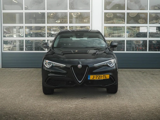 Alfa Romeo Stelvio - Afbeelding 2 van 24