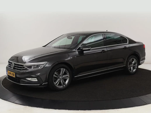 Volkswagen Passat - Afbeelding 1 van 30