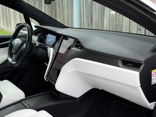 Tesla Model X - Afbeelding 17 van 24