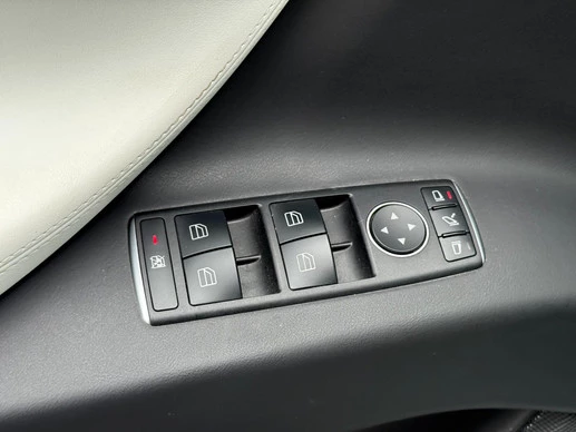 Tesla Model X - Afbeelding 18 van 24