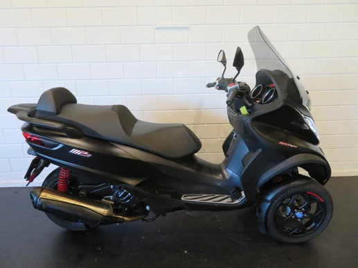 Piaggio MP3 - Afbeelding 1 van 14