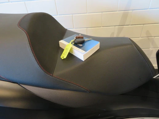 Piaggio MP3 - Afbeelding 14 van 14