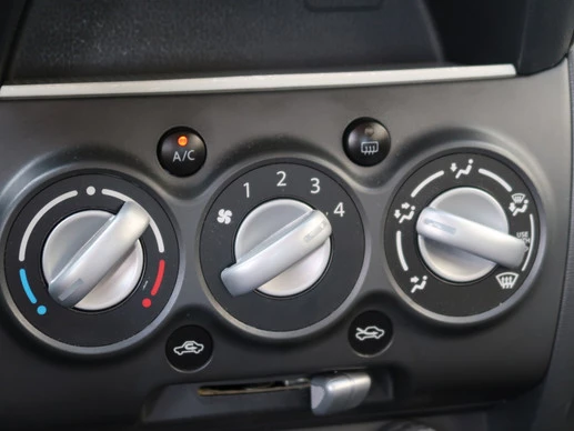 Suzuki Alto - Afbeelding 12 van 24