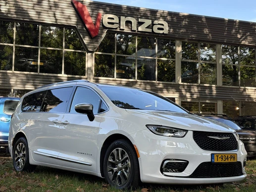 Chrysler Pacifica - Afbeelding 1 van 23