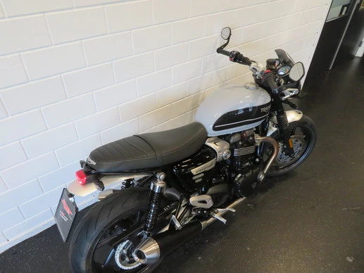 Triumph Speed Twin 1200 - Afbeelding 11 van 15