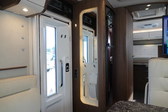 Hymer B 708 - Afbeelding 8 van 30