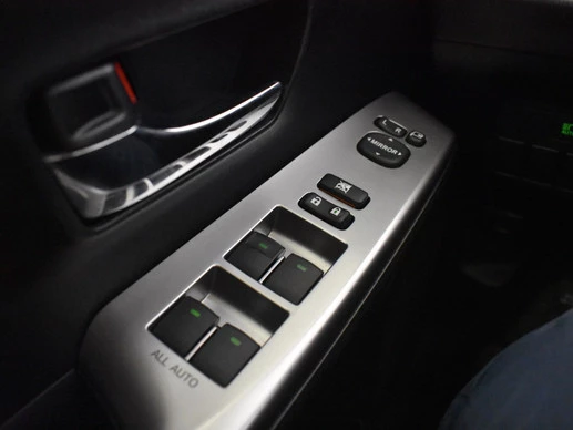 Toyota Prius - Afbeelding 18 van 29