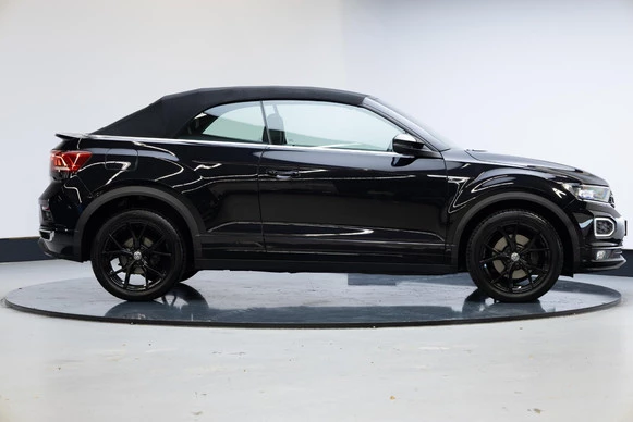 Volkswagen T-Roc - Afbeelding 28 van 30