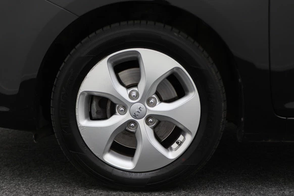 Kia Carens - Afbeelding 27 van 30