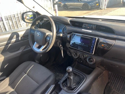 Toyota Hilux - Afbeelding 7 van 14