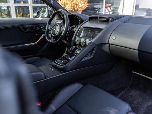 Jaguar F-Type - Afbeelding 24 van 30