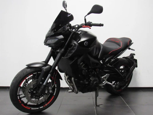 Yamaha MT 09 - Afbeelding 3 van 8