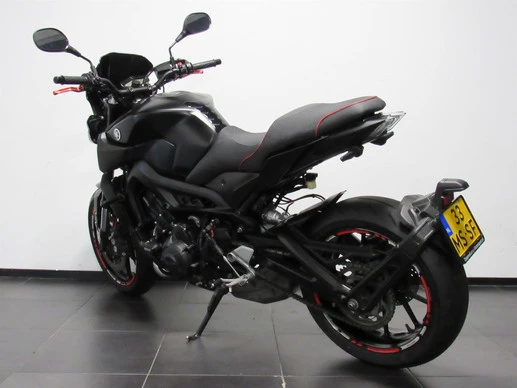 Yamaha MT 09 - Afbeelding 5 van 8