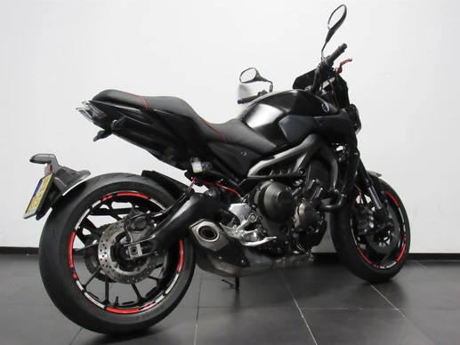 Yamaha MT 09 - Afbeelding 6 van 8