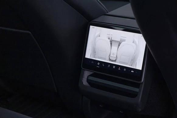 Tesla Model 3 - Afbeelding 7 van 28