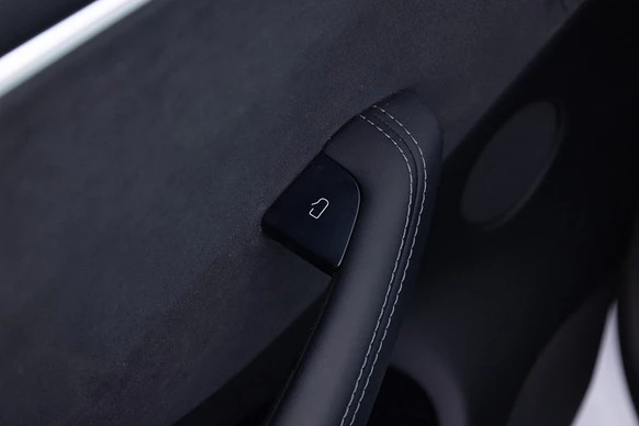 Tesla Model 3 - Afbeelding 10 van 28