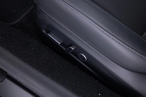 Tesla Model 3 - Afbeelding 11 van 28