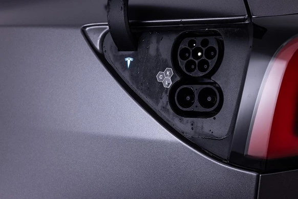 Tesla Model 3 - Afbeelding 18 van 28