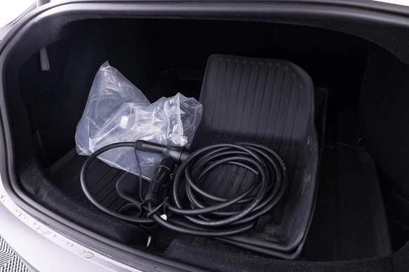 Tesla Model 3 - Afbeelding 19 van 28