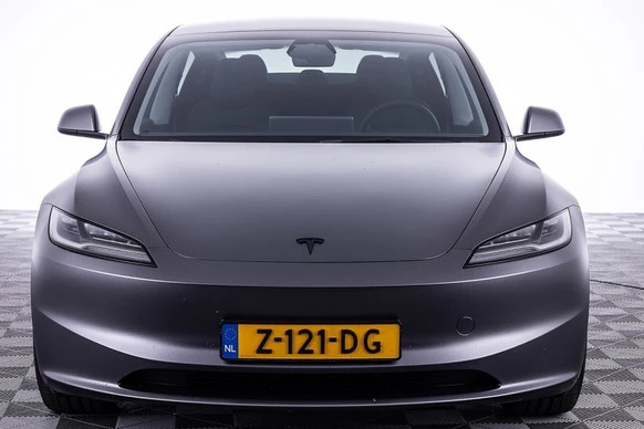 Tesla Model 3 - Afbeelding 21 van 28