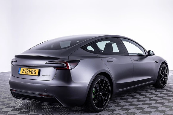 Tesla Model 3 - Afbeelding 23 van 28