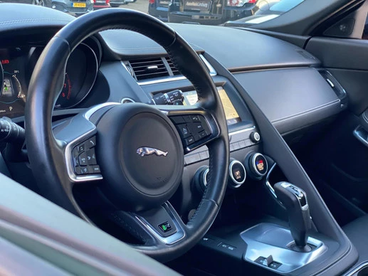 Jaguar E-PACE - Afbeelding 7 van 30