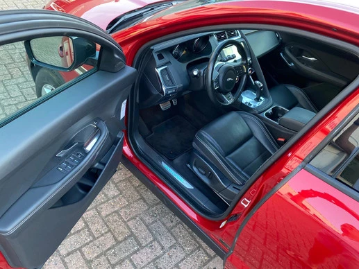 Jaguar E-PACE - Afbeelding 23 van 30