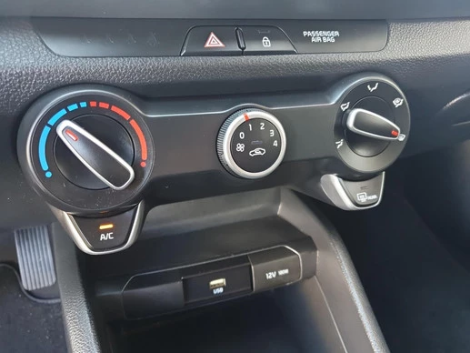 Kia Stonic - Afbeelding 27 van 30