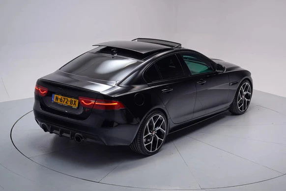 Jaguar XE - Afbeelding 15 van 30