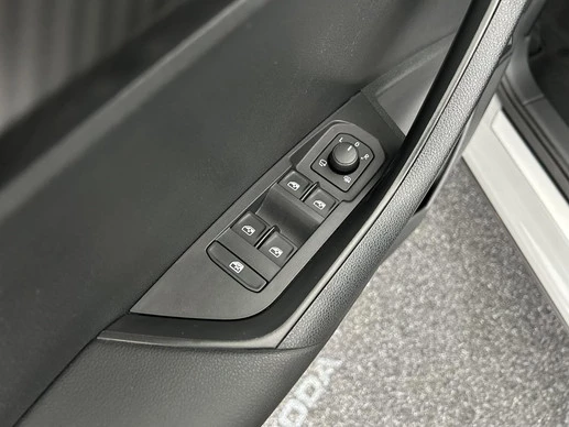 Škoda Karoq - Afbeelding 17 van 30