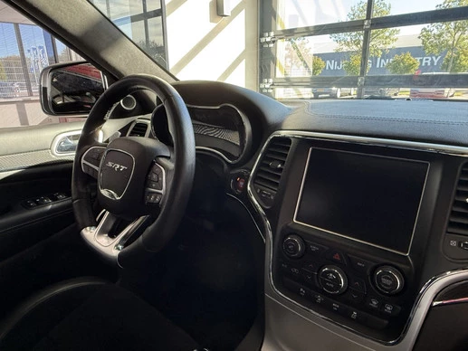 Jeep Grand Cherokee - Afbeelding 18 van 30