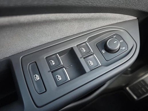 Volkswagen Golf - Afbeelding 18 van 30