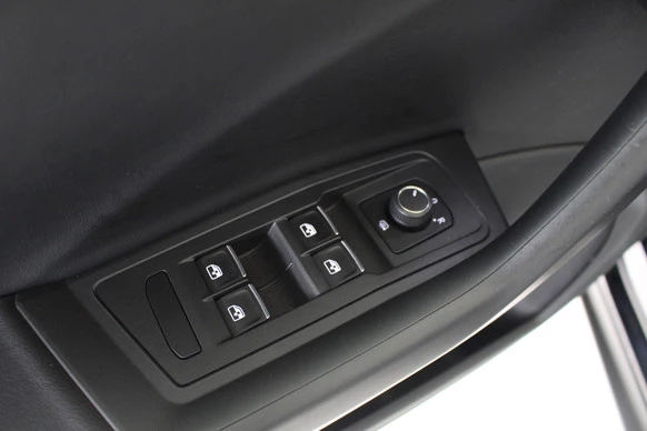 Volkswagen T-Roc - Afbeelding 13 van 27