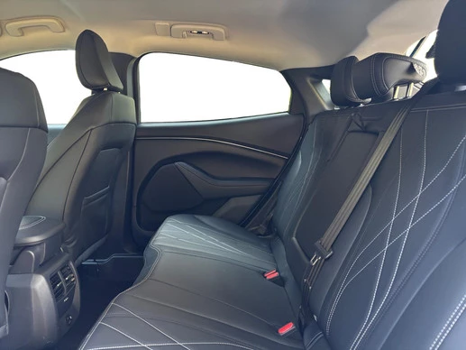 Ford Mustang Mach-E - Afbeelding 13 van 30