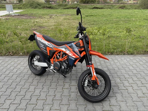 KTM 690 - Afbeelding 1 van 19