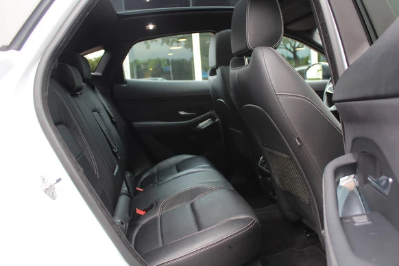 Jaguar E-PACE - Afbeelding 12 van 30