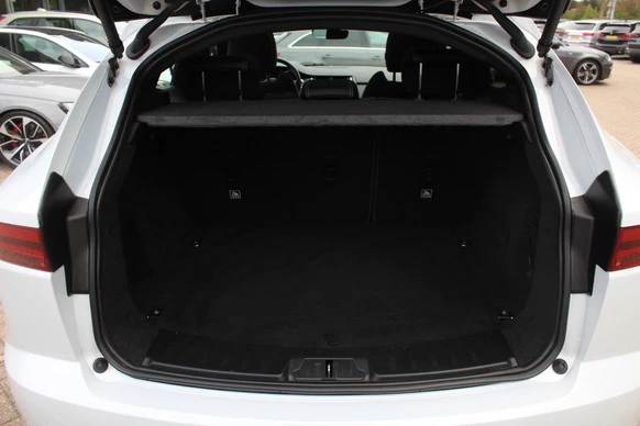 Jaguar E-PACE - Afbeelding 16 van 30
