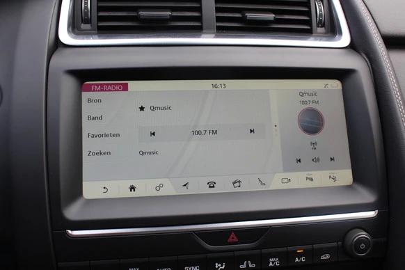 Jaguar E-PACE - Afbeelding 24 van 30