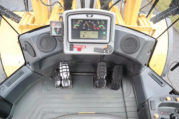 Caterpillar  - Afbeelding 16 van 20